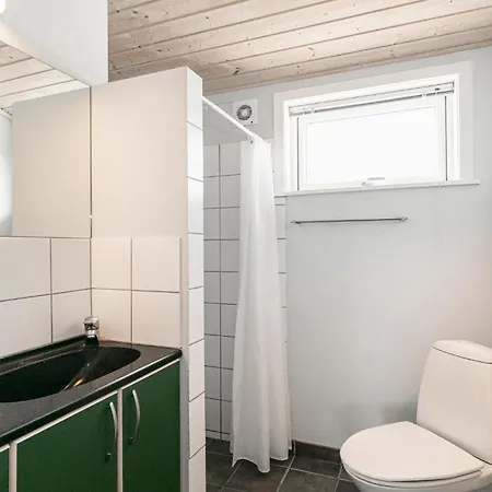 Tatil Evi Aakirkeby With Fireplace 02 Vester Somarken