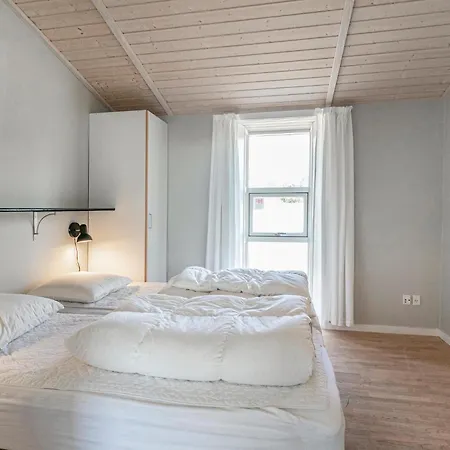 3 Værelses Dejlig Bolig I Aakirkeby *