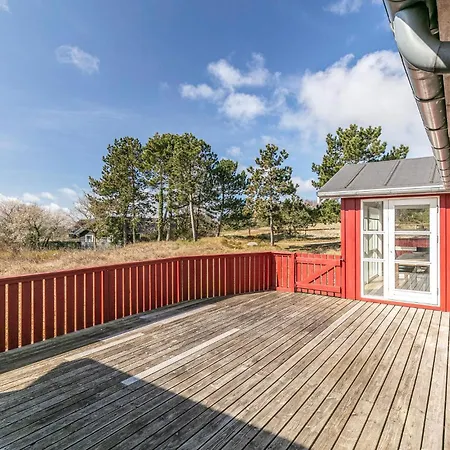 Aakirkeby With Fireplace 02 * Vester Somarken