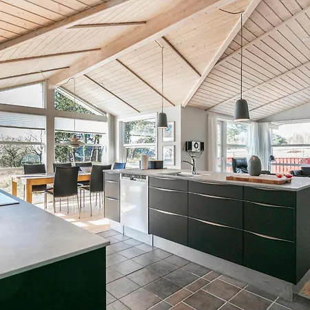 Aakirkeby With Fireplace 02 Tatil Evi